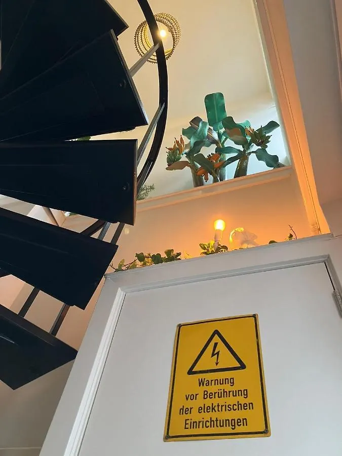 Monkey Tree Stay Schiedam Guest house